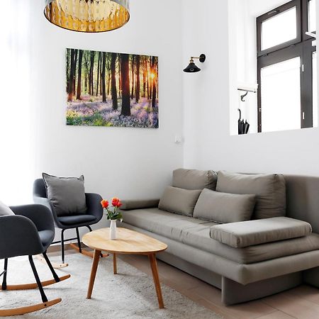 Nieb By Rockchair Apartments L Superhost Status L 3 Bedrooms Boxspringbeds 3 Bathrooms In Center "Kurfuerstendamm" - Cozy Family & Business Flair Welcomes You! เบอร์ลิน ภายนอก รูปภาพ