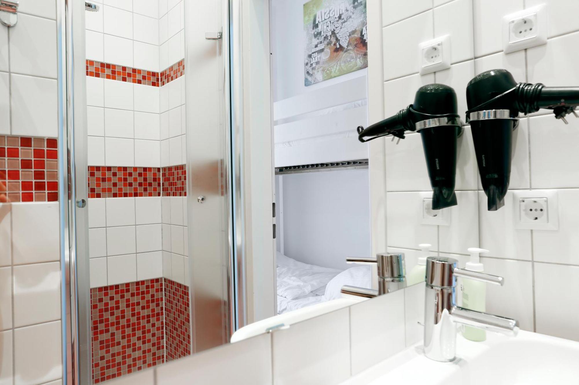 Nieb By Rockchair Apartments L Superhost Status L 3 Bedrooms Boxspringbeds 3 Bathrooms In Center "Kurfuerstendamm" - Cozy Family & Business Flair Welcomes You! เบอร์ลิน ภายนอก รูปภาพ