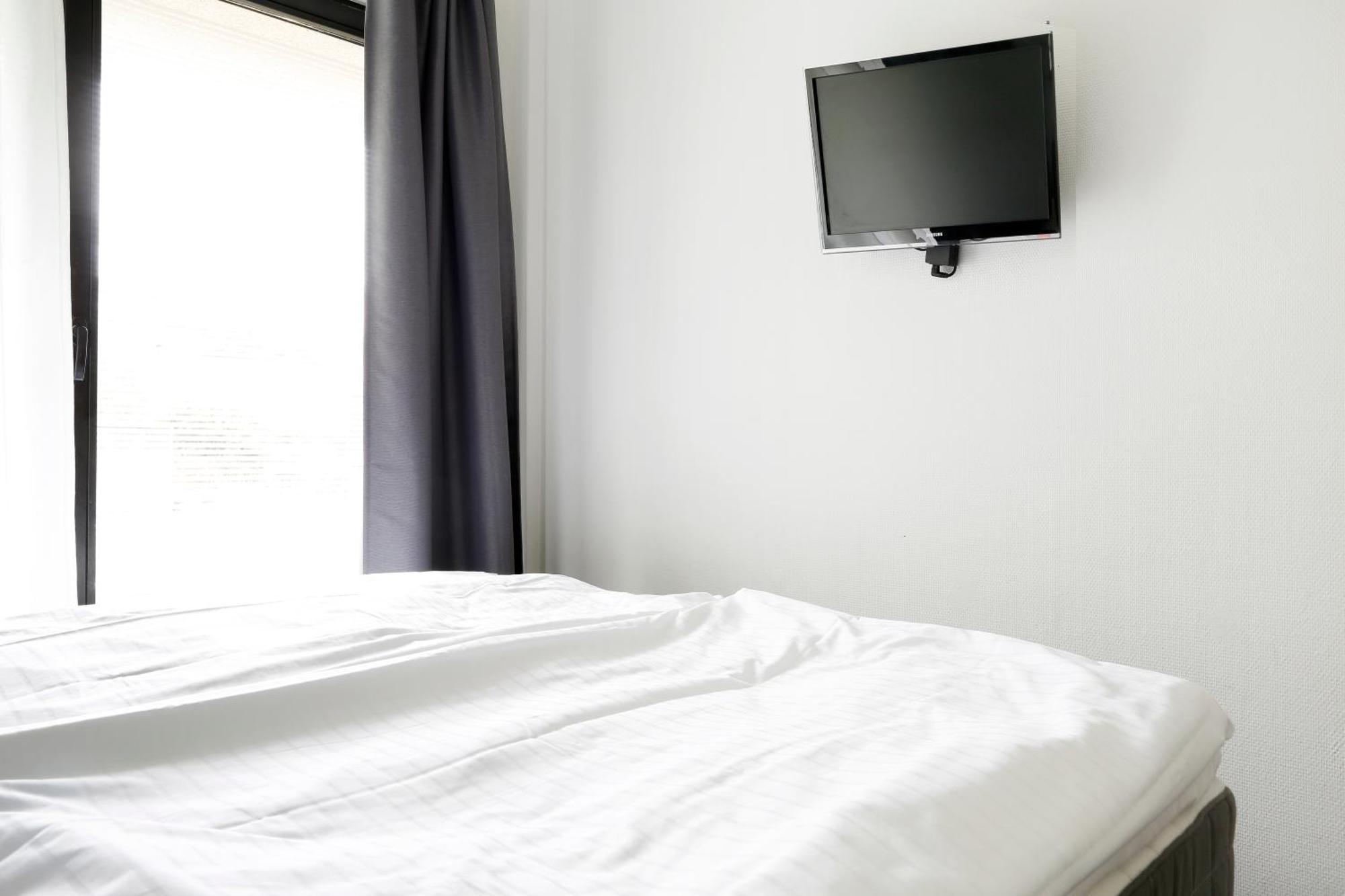 Nieb By Rockchair Apartments L Superhost Status L 3 Bedrooms Boxspringbeds 3 Bathrooms In Center "Kurfuerstendamm" - Cozy Family & Business Flair Welcomes You! เบอร์ลิน ภายนอก รูปภาพ