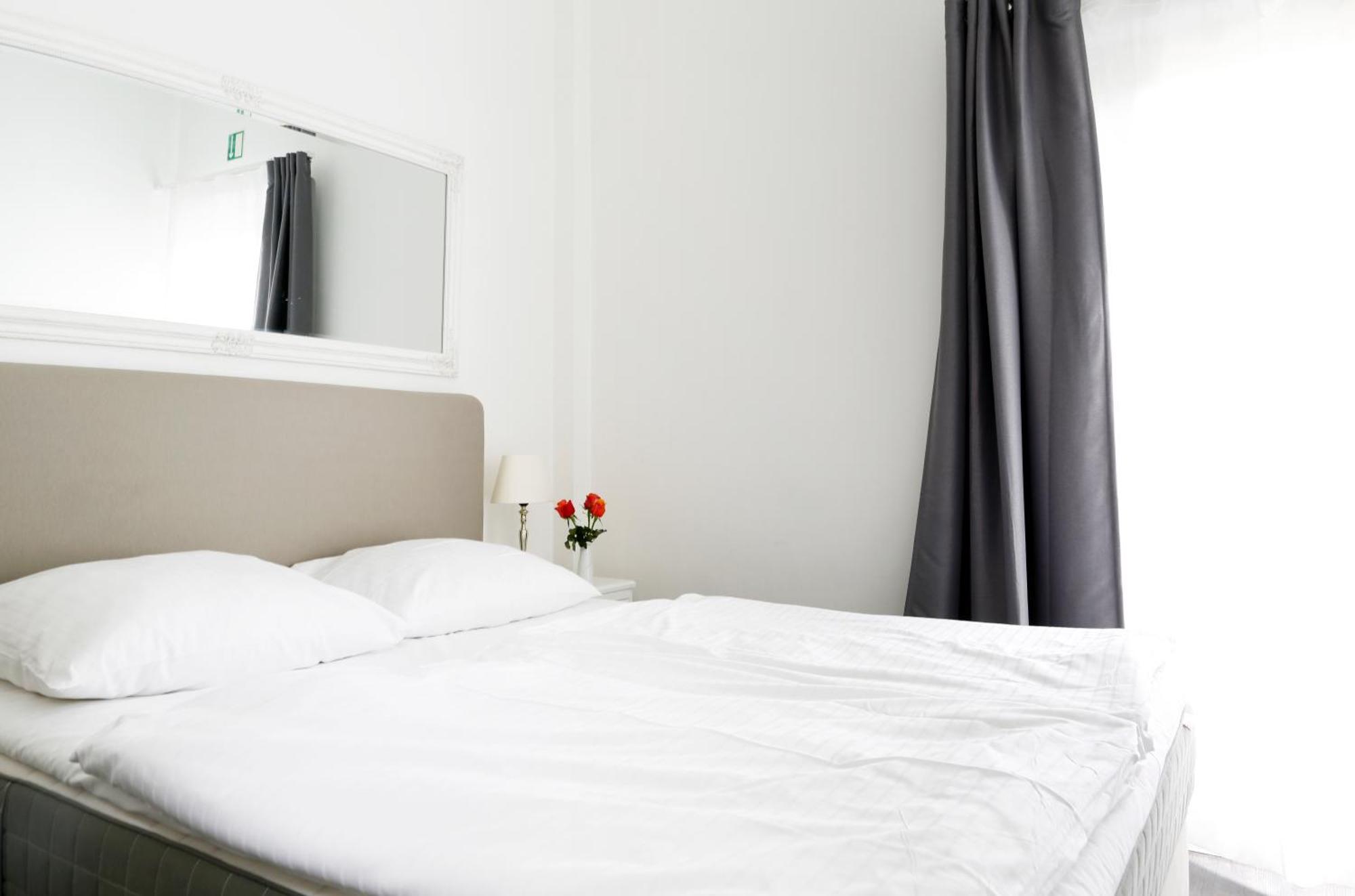 Nieb By Rockchair Apartments L Superhost Status L 3 Bedrooms Boxspringbeds 3 Bathrooms In Center "Kurfuerstendamm" - Cozy Family & Business Flair Welcomes You! เบอร์ลิน ภายนอก รูปภาพ